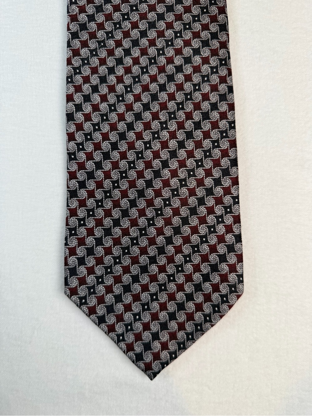 Bergamo New York Hand Made Pure Silk Tie Geometric Burgundy Grey 3.75"